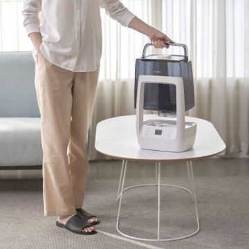 Zvlhčovač Winix L500 - snadá manipulace s nádržkou